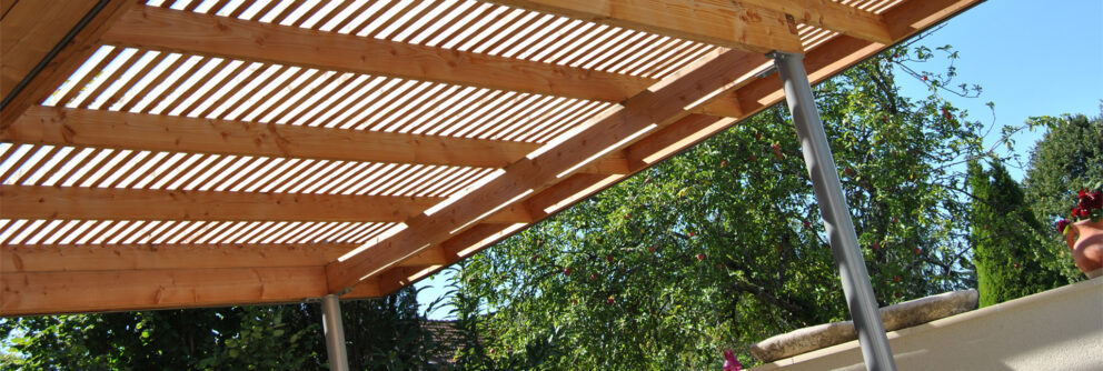 Pergola, lame en bois, vue de dessous