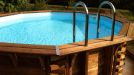 Détail piscine en bois