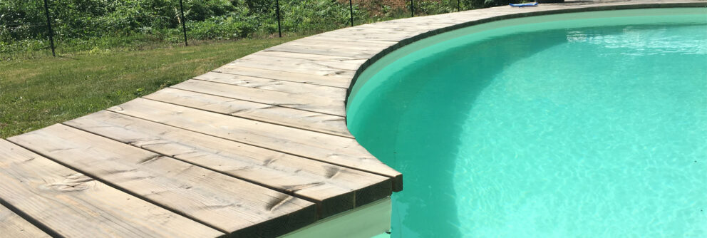 Plage en bois, embelli le contour de votre piscine | Idée Bois Construction