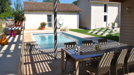 Terrasse et plage piscine en bois